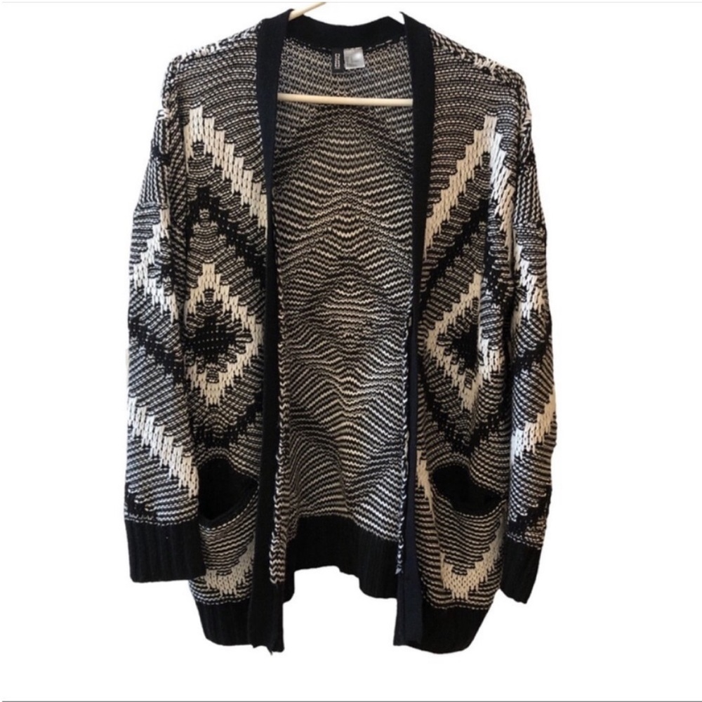 H&M Divided Aztec Southwestern Geometric Knit Cardigan Black & White Boho Medium